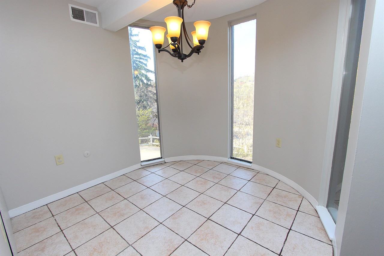 3260 WAVERLY STREETAPT 4 #4 - Photo 6 of 11