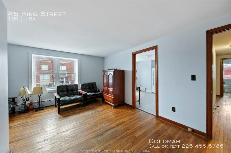 45 King St W - Photo 3 of 4