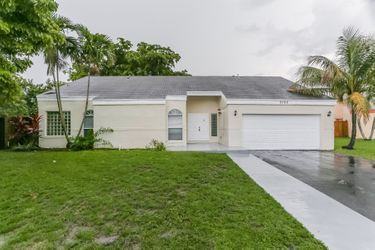 2720 Azalea Ave - Photo 2 of 23