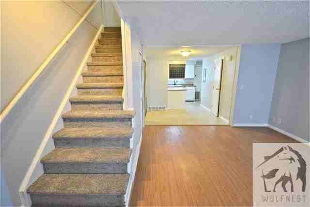 4315 S Rugby Ct - Photo 3 of 26