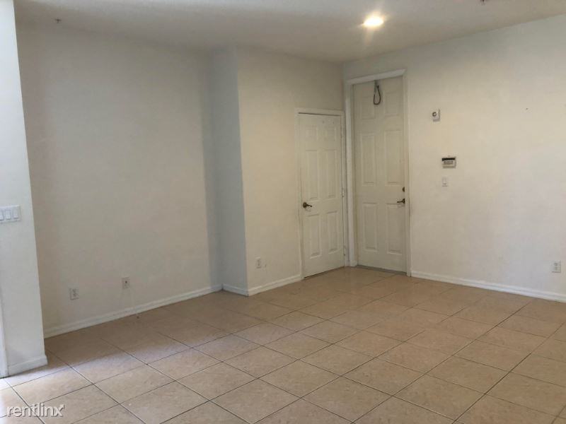 1554 Limetree Bay Ave - Photo 2 of 11