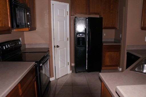 8333 Shallow Creek Ct - Photo 2 of 6