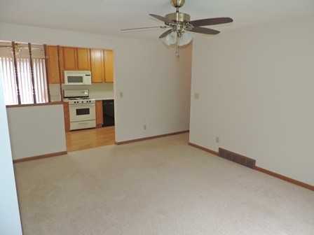 1411 Tracy Ln - Photo 3 of 10