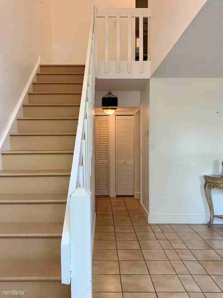 10631 Sw 113th Pl #10631 - Photo 2 of 17