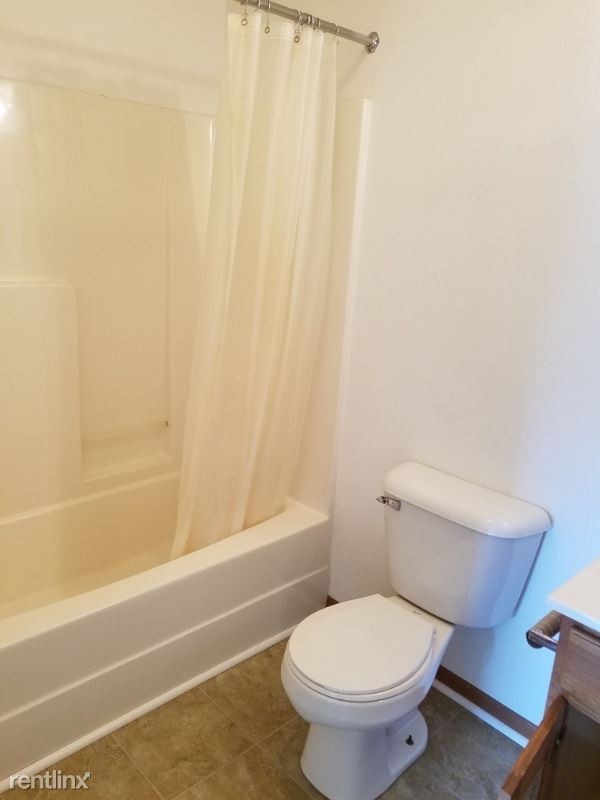504 Holland Rd - Photo 3 of 23