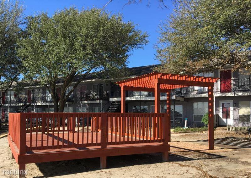6011 6011 I-30 Frontage Rd. - Photo 3 of 12