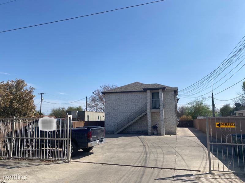 203 203 W Bustamante 1 - Photo 2 of 10