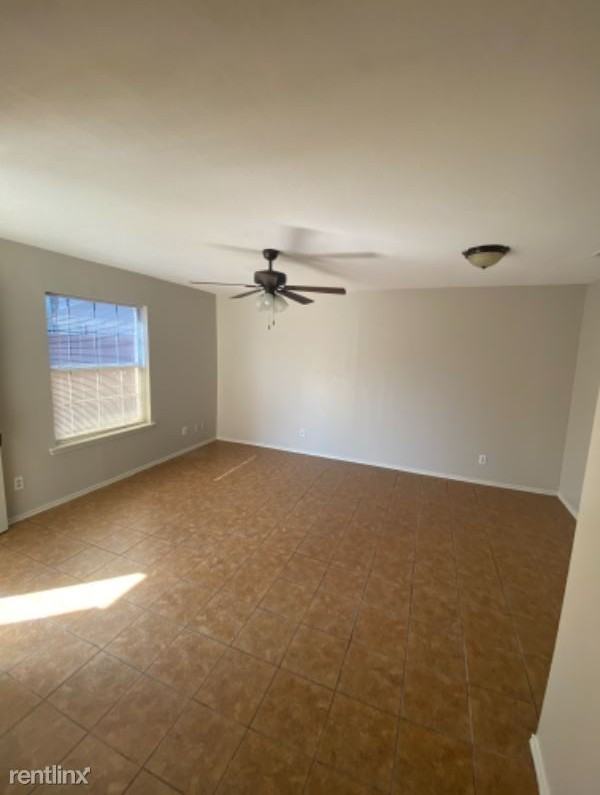 203 203 W Bustamante 1 - Photo 3 of 10