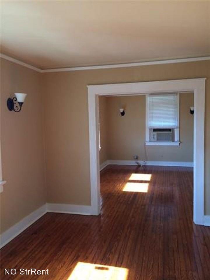 1010 Short St. - Photo 3 of 7