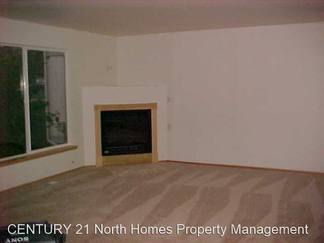 2029 E Grand Ave - Photo 3 of 8