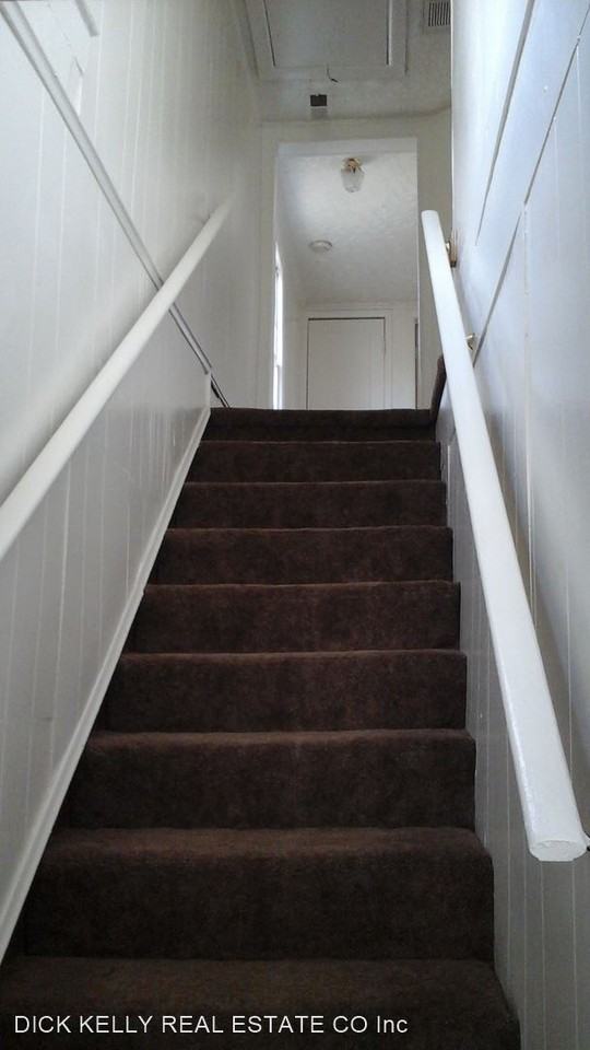 1521 Vine St - Photo 3 of 15