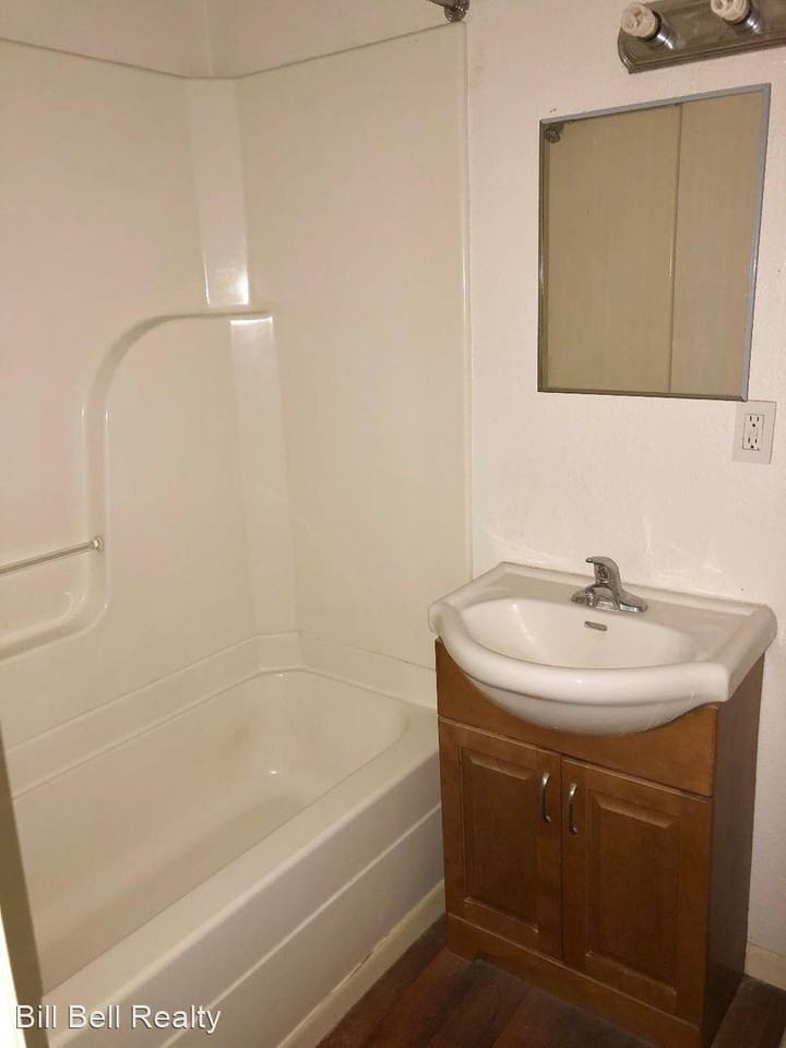 Savoy Building - Photo 2 of 6