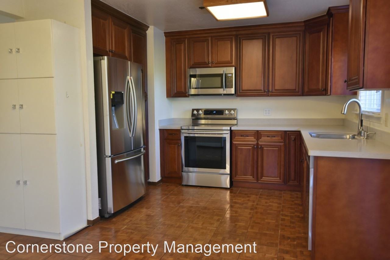 1614 Goldfinch Way - Photo 2 of 8