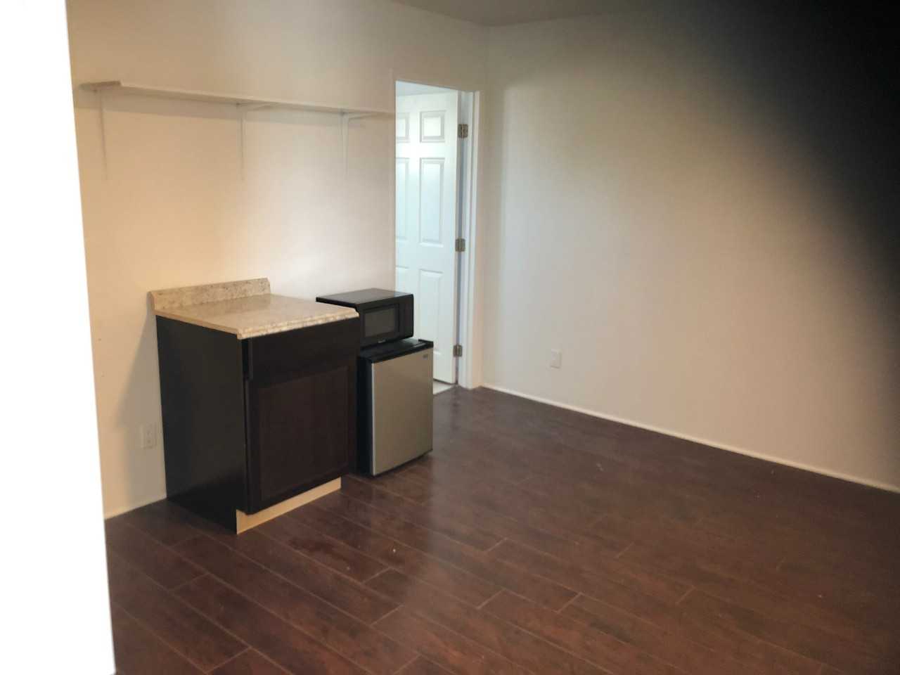 2535 Hauser Boulevard #G - Photo 5 of 8