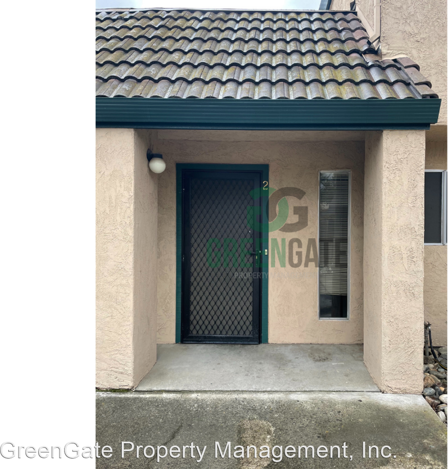 1304 Bywood Ln - Photo 3 of 27