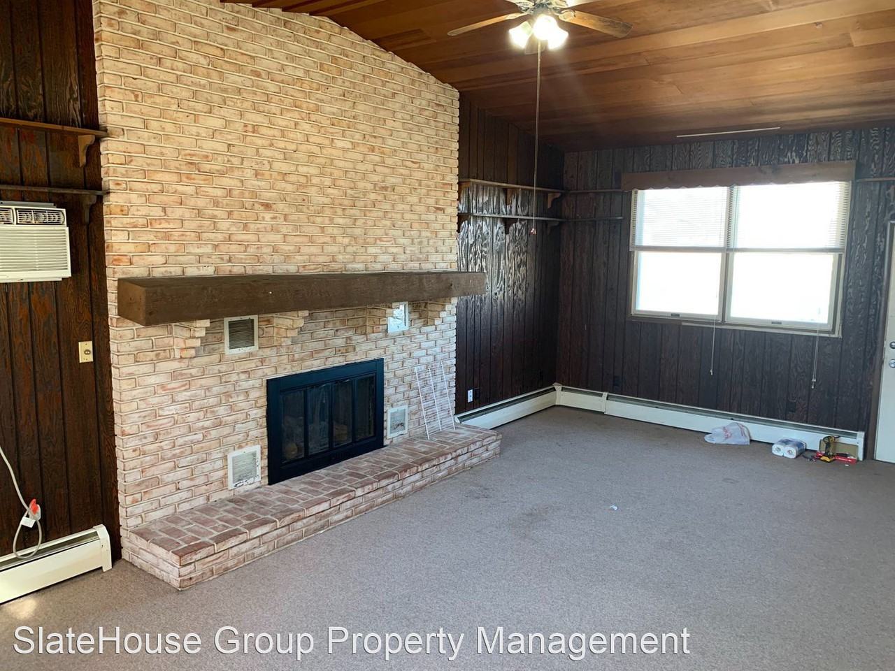 457-459 E Maple St - Photo 2 of 19