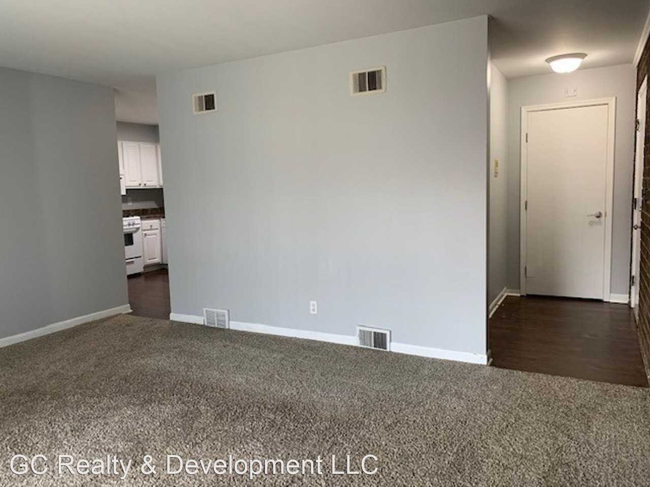 7-20 Simpson St - Photo 3 of 15