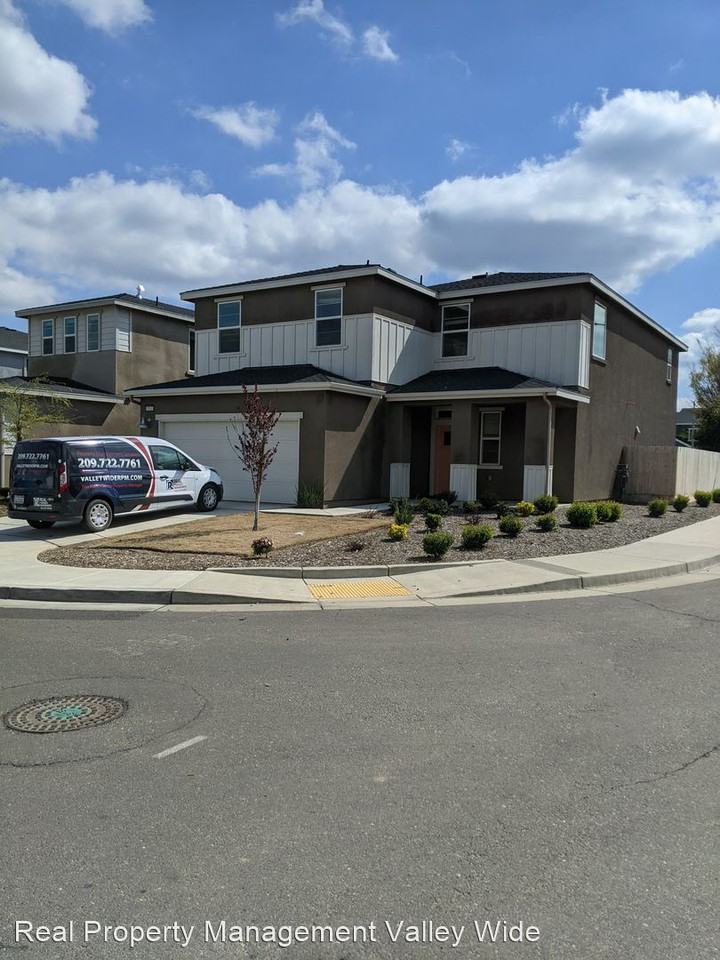 2312 Vaca Way - Photo 2 of 50