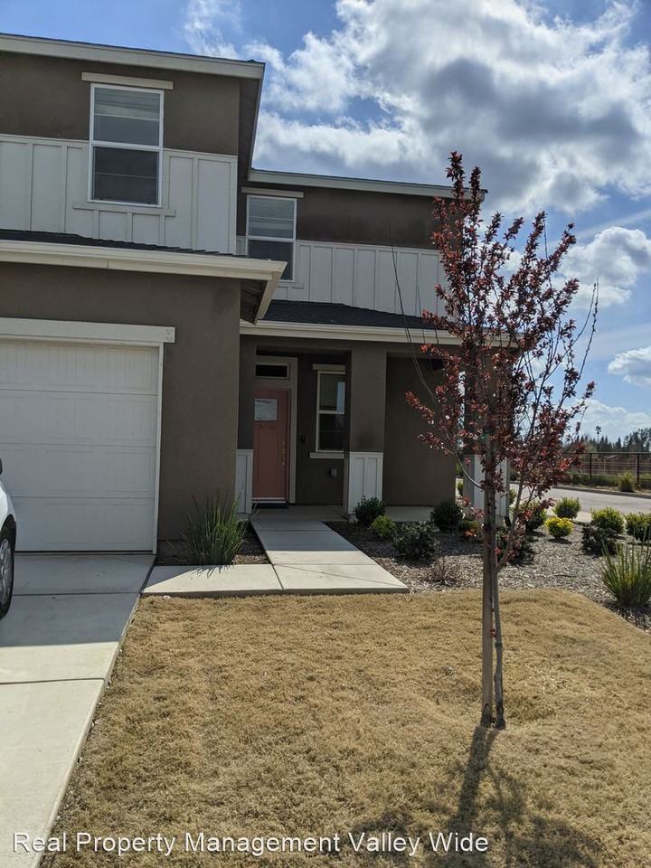 2312 Vaca Way - Photo 3 of 50
