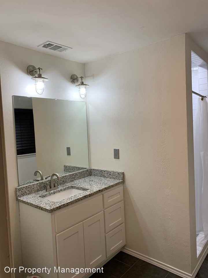 3921 W Spurgeon St - Photo 3 of 10