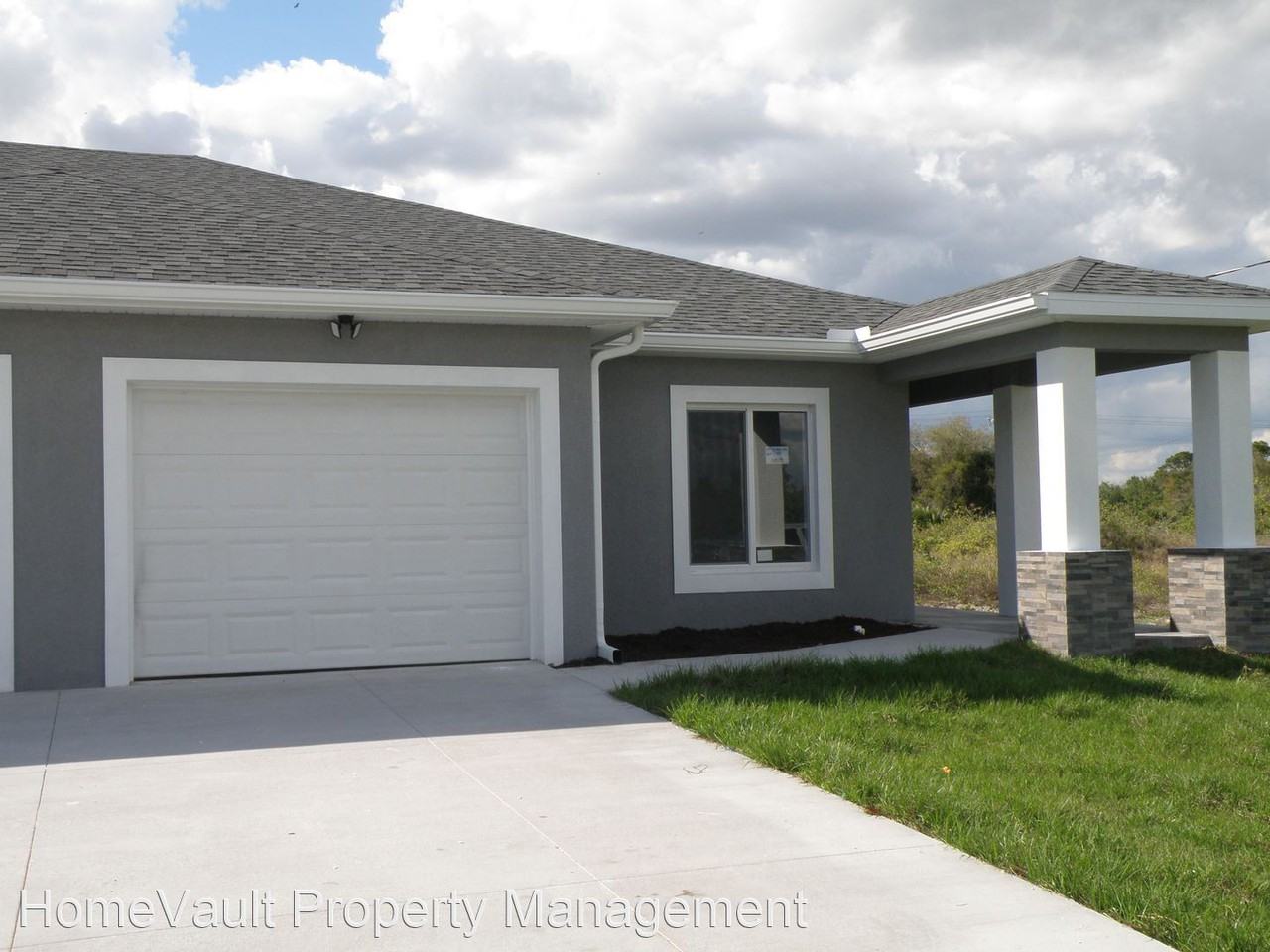 390 Pennfield  Avenue - Photo 3 of 8