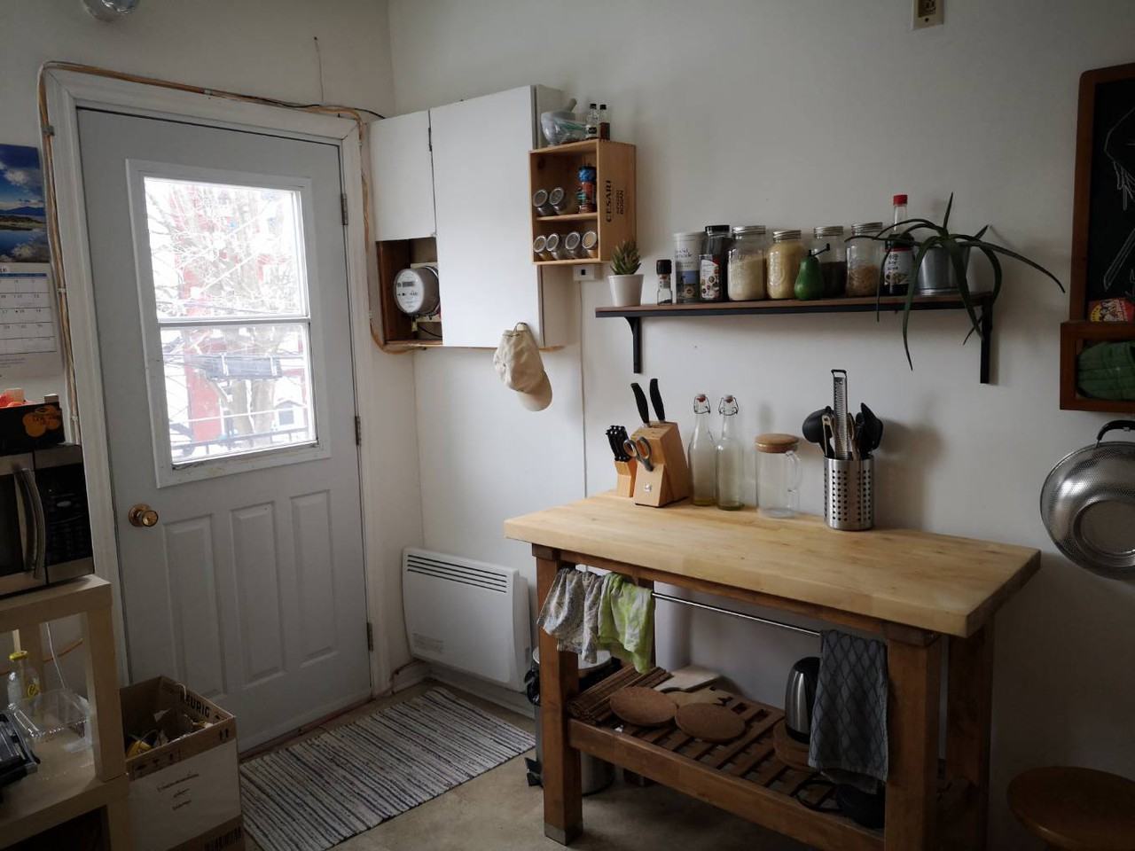 Top floor 4 1/2 in central verdun near metro - Photo 3 of 18