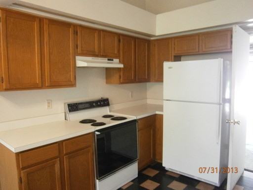 2445 Lake Jackson Cir - Photo 3 of 6