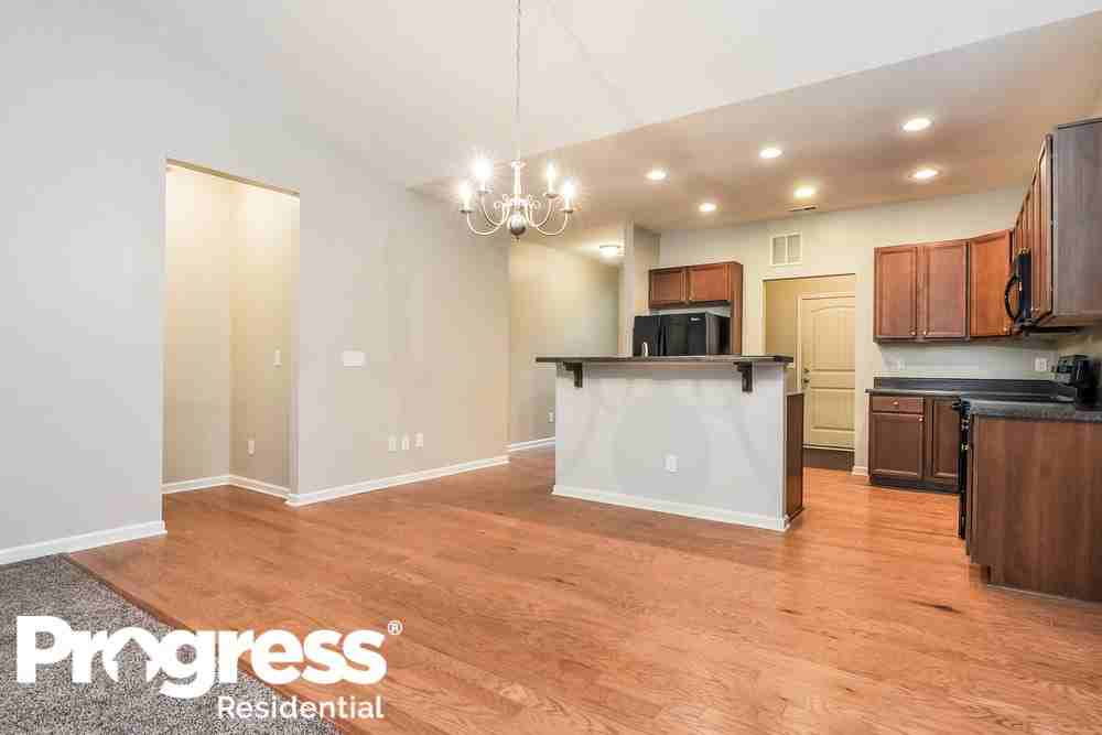 40 Saxon Ct - Photo 2 of 15