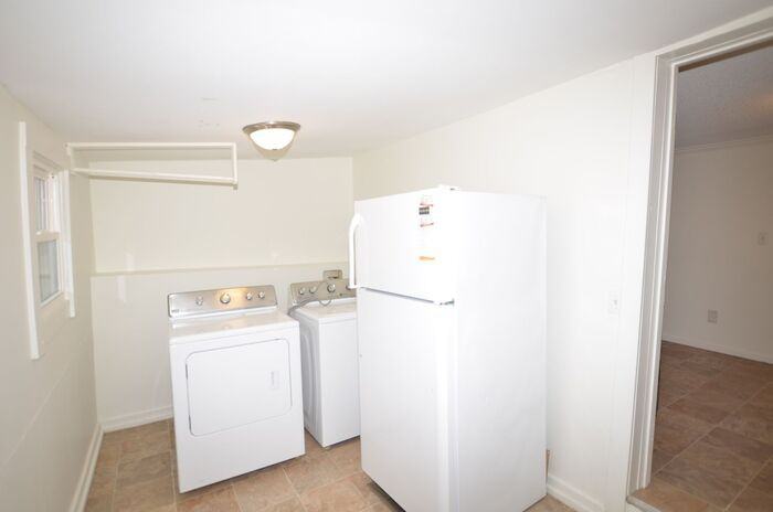 225 N 32nd St - Photo 2 of 13