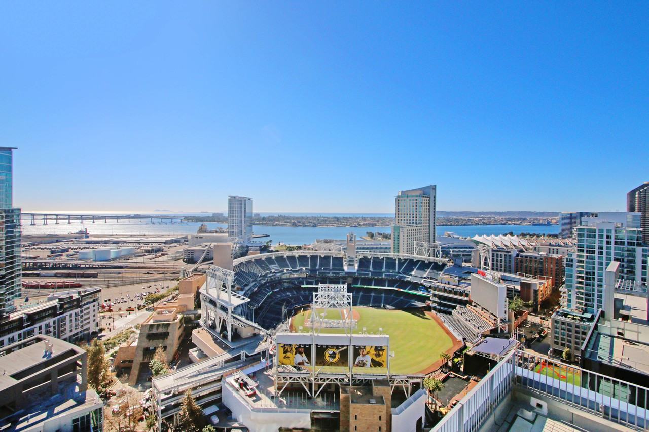 Icon - Photo 2 of 22