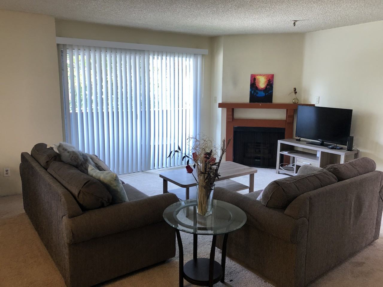 Cozy shared bedroom walking distance to UCLA - Photo 6 of 9