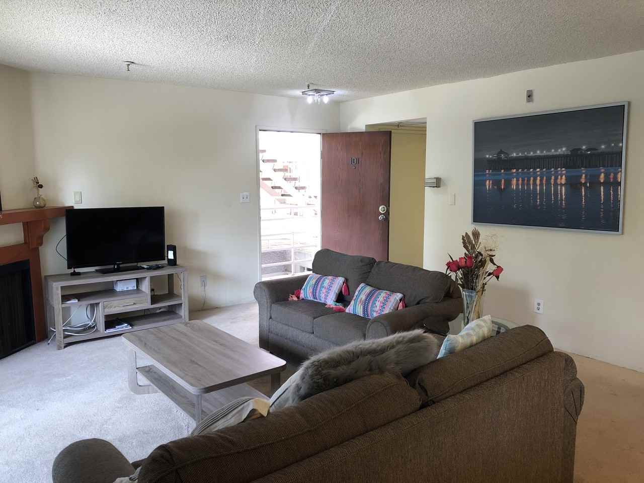 Cozy shared bedroom walking distance to UCLA - Photo 7 of 9