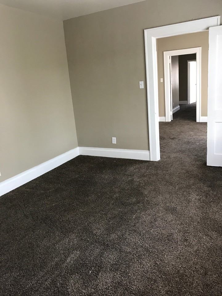 1017 20th Street #1 - Photo 6 of 8