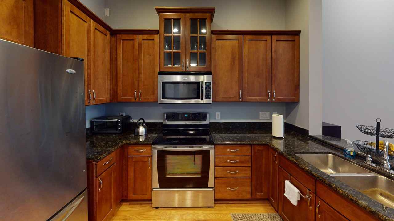 252 Stetson St #404 - Photo 4 of 17