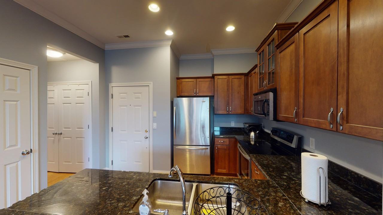 252 Stetson St #404 - Photo 7 of 17