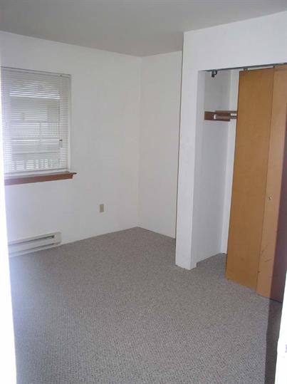 Fairwood Court Apartments - Photo 3 of 5