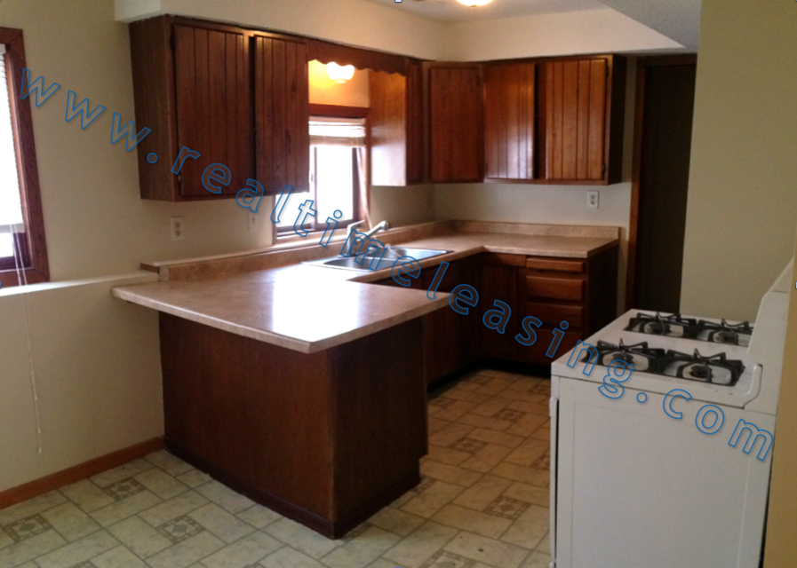 1 6th St E #3847-6thST - Photo 3 of 10