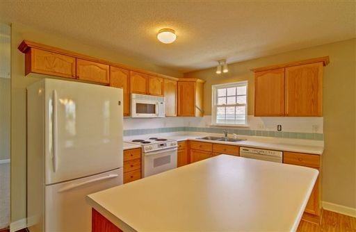 111 Bevington Way - Photo 3 of 14