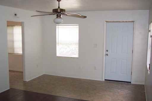 813 E South St - Photo 3 of 12