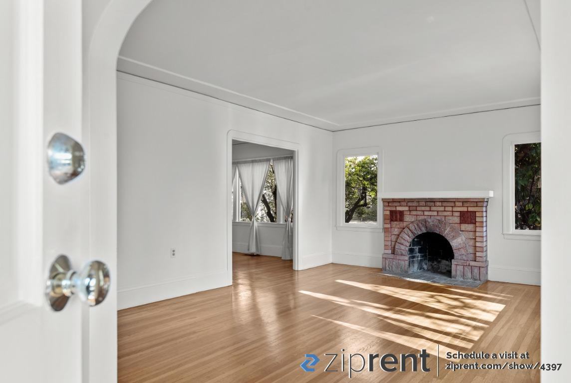 3154 Wisconsin St - Photo 3 of 19