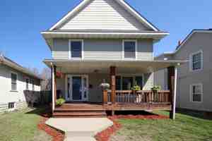 featured image of 637 19th Ave Ne #1