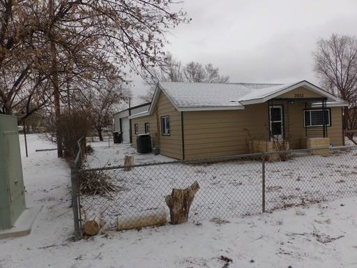 2033 W 11th St - Photo 2 of 18