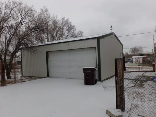 2033 W 11th St - Photo 3 of 18