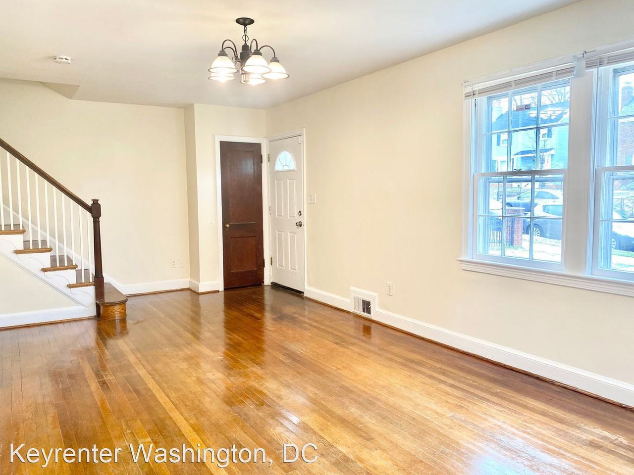 1807 41st Pl Se #Se - Photo 2 of 50