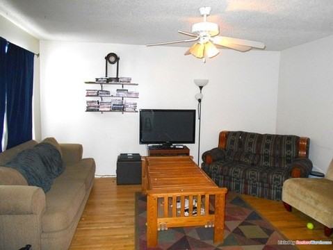 3646 NE 2nd St - Photo 2 of 11