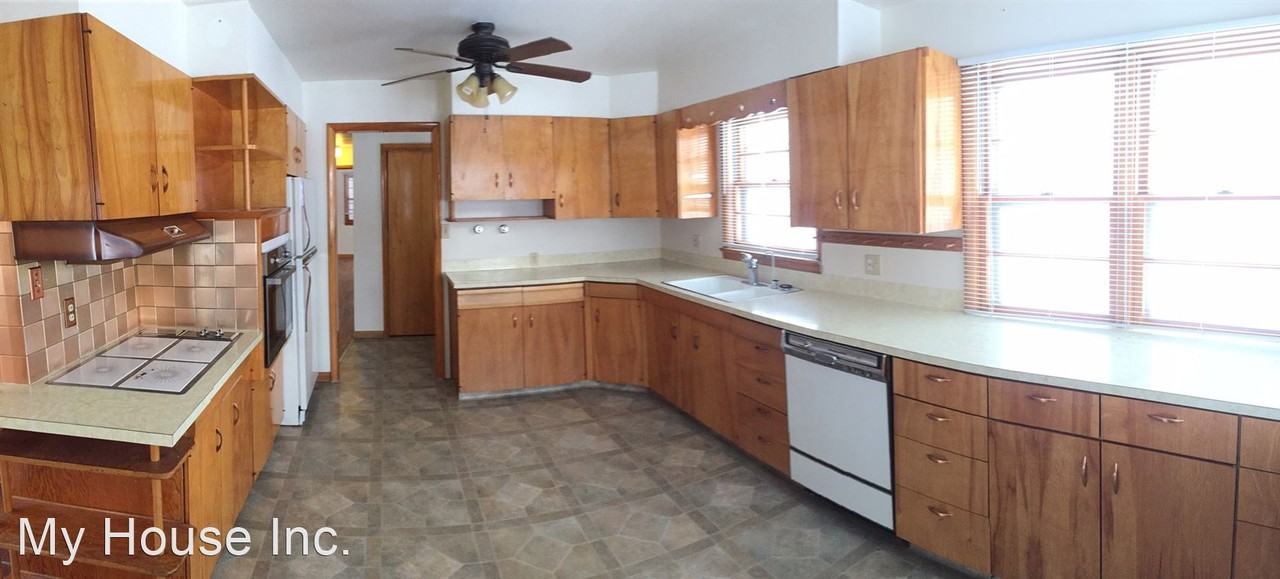 318 Pearl St - Photo 2 of 27