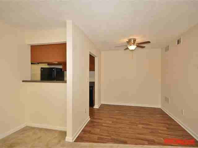 Weatherly - Photo 3 of 10