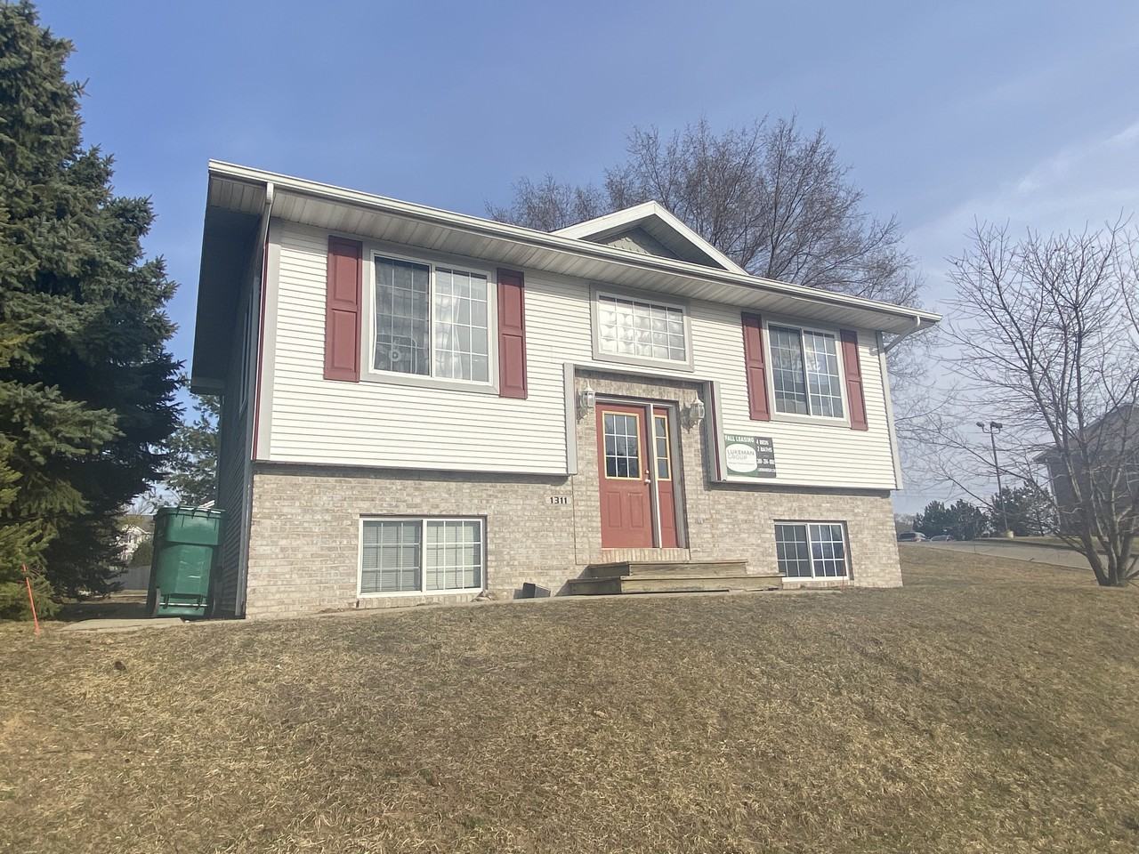 1311 Jack Pine Dr - Photo 2 of 14