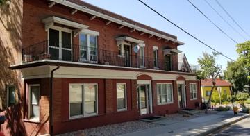 featured image of 341 N Center St
