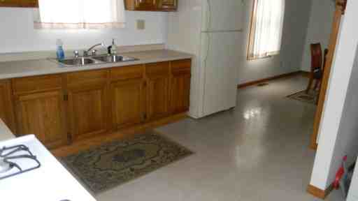 131 Jefferson St - Photo 2 of 15